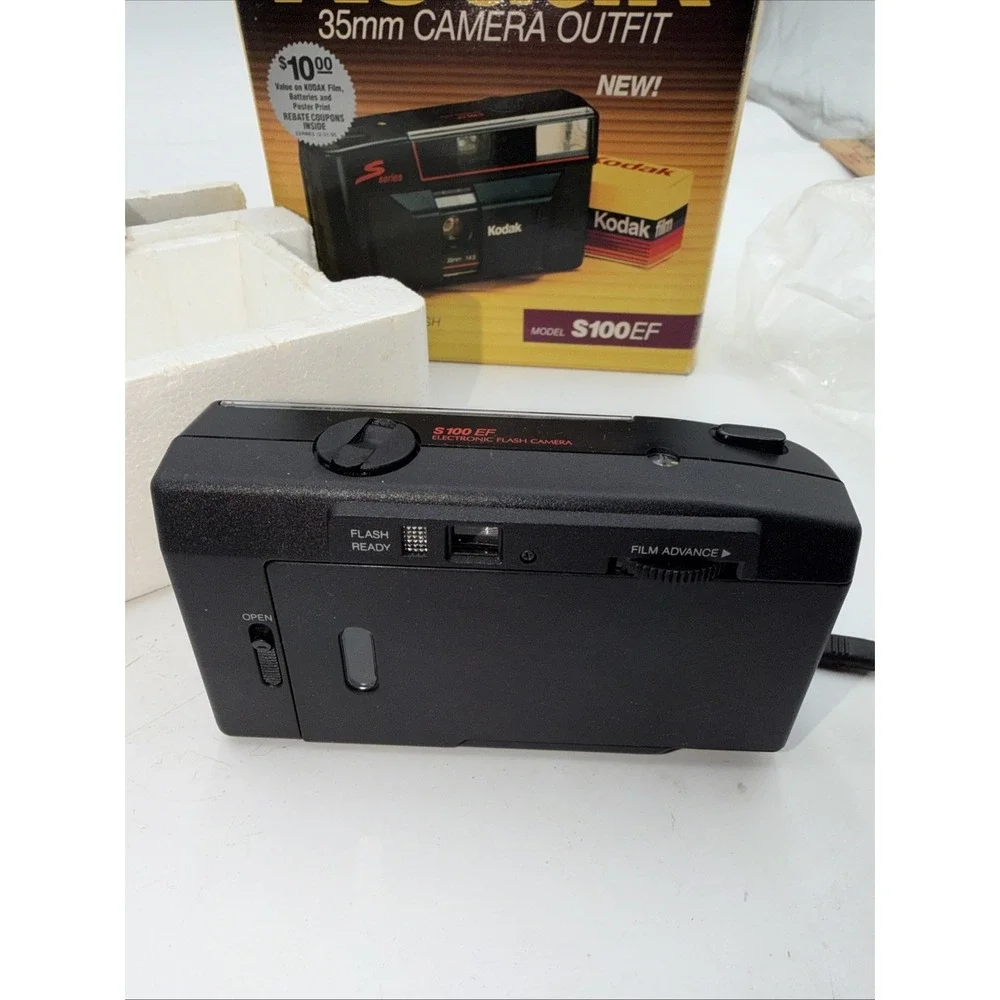 Kodak S100 EF S Series 35MM Film Camera Point & Shoot Black Open BoxNo Film Read